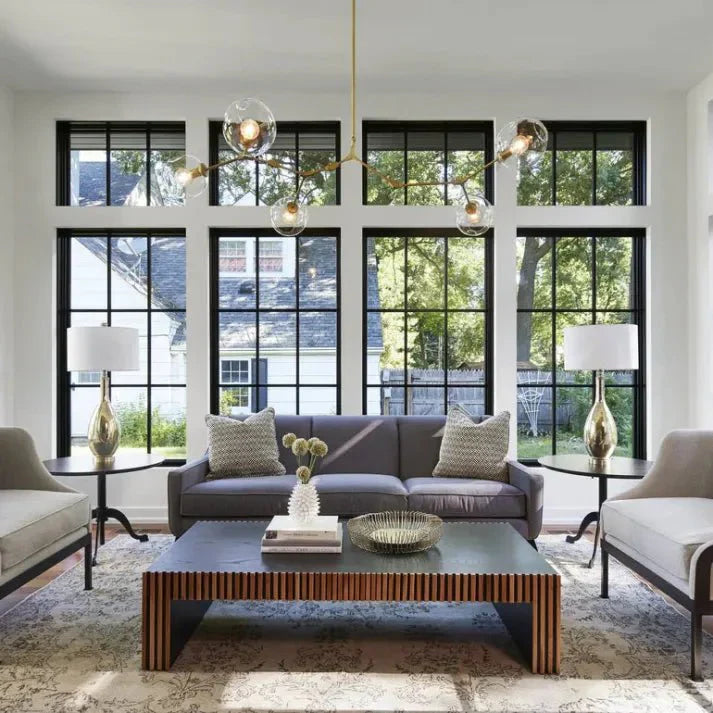 Żyrandol sufitowy z kloszami szklanymi w stylu Sputnik