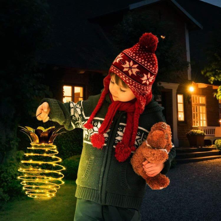 Lampa ogrodowa solarna wisząca w kształcie ananasa