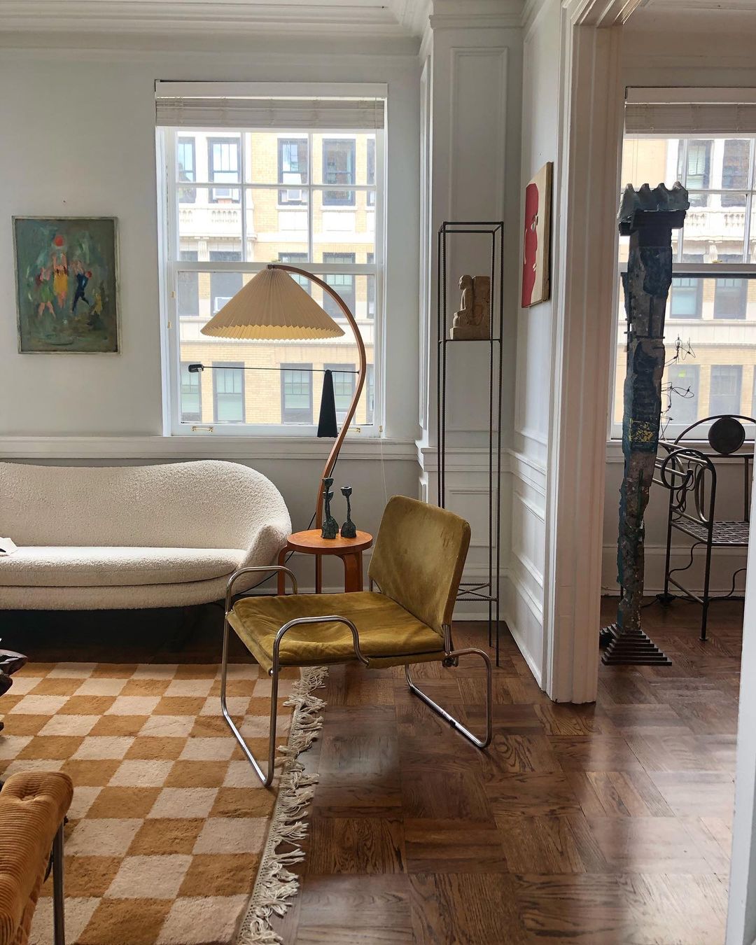 Skandynawska lampa podłogowa z drewnianym stelażem