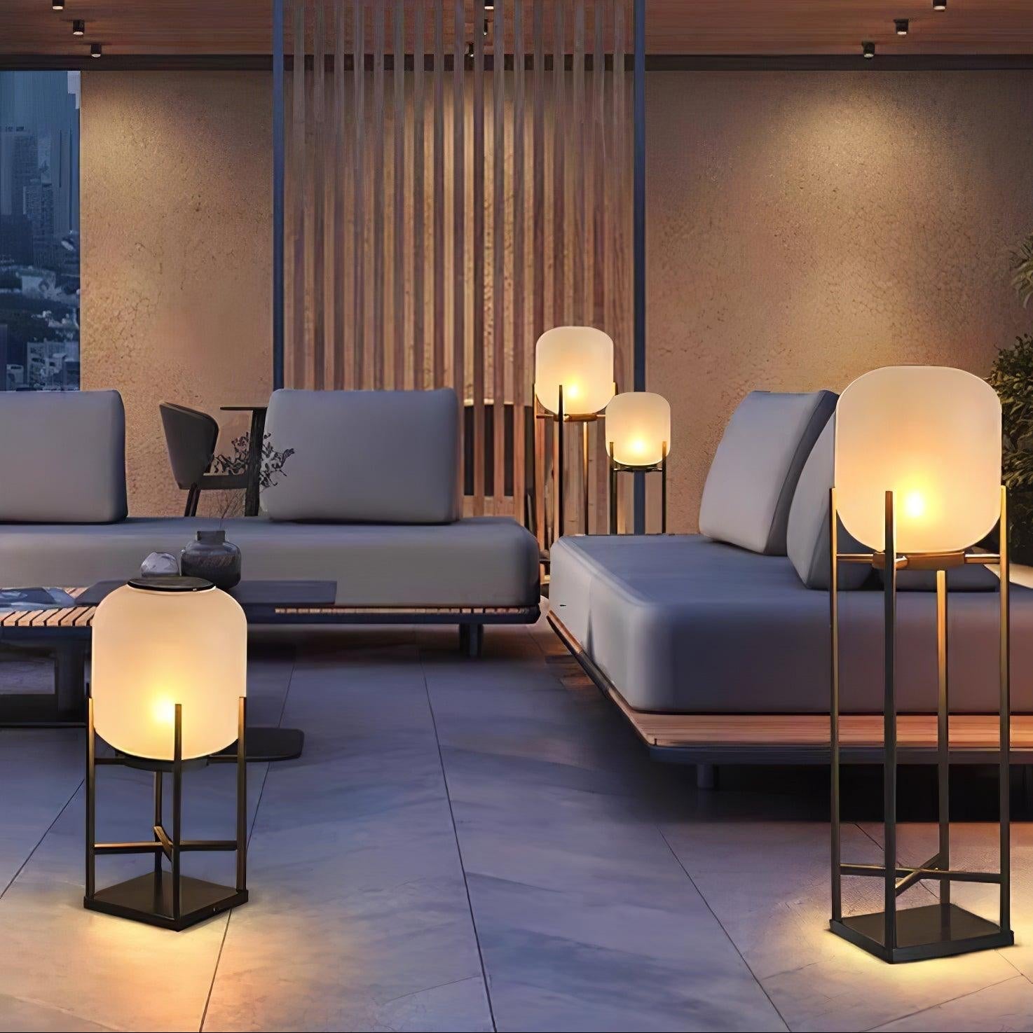 Zewnętrzna lampa podłogowa solarna LED