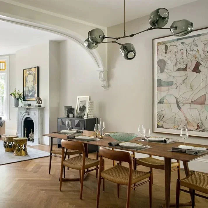 Żyrandol sufitowy z kloszami szklanymi w stylu Sputnik