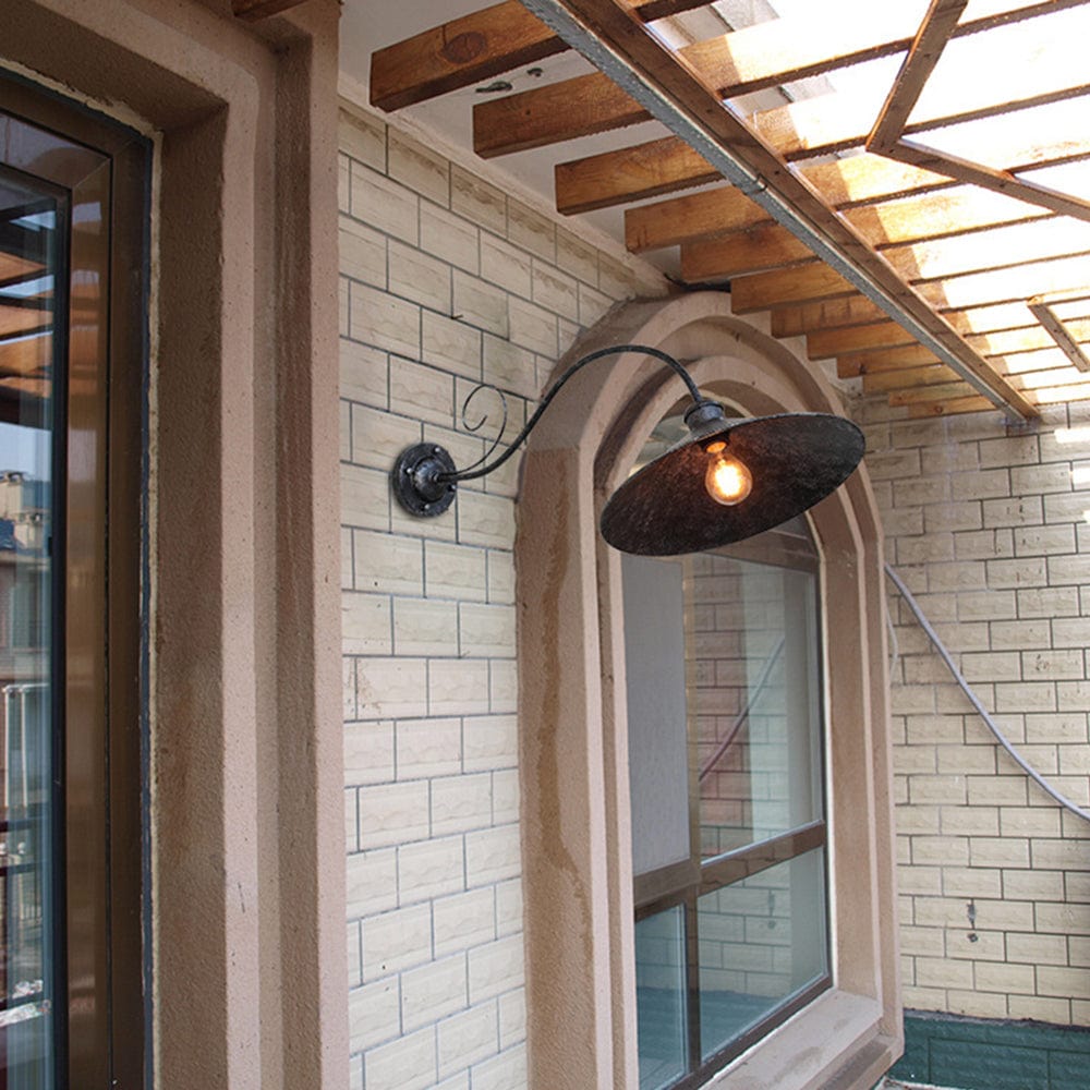 Kinkiet zewnętrzny vintage IP65 z metalowym kloszem