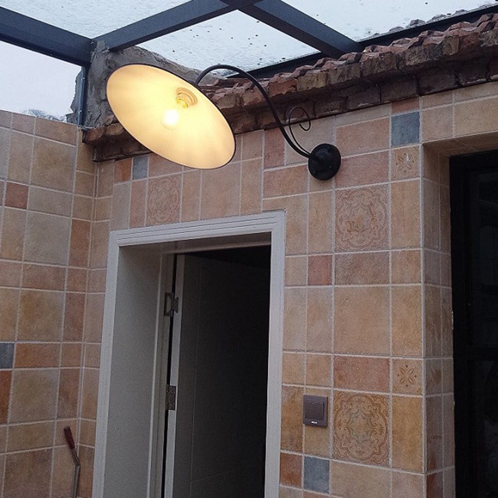 Kinkiet zewnętrzny vintage IP65 z metalowym kloszem