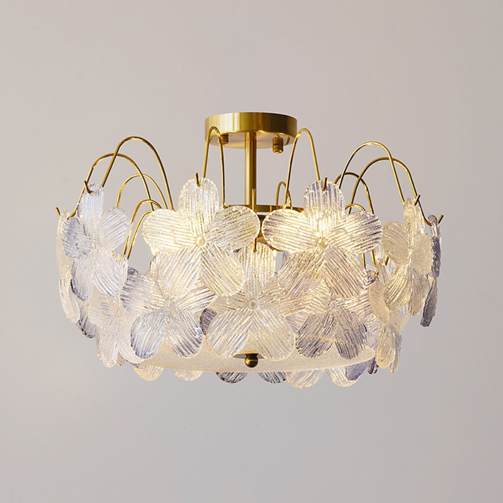 Klasyczny żyrandol sufitowy z kwiatowymi kloszami ze szkła