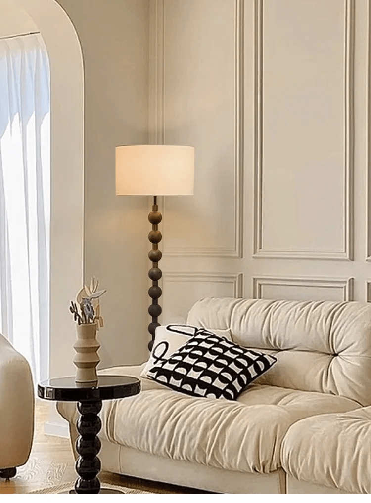 Lampa podłogowa drewniana Japandi z tkaninowym kloszem