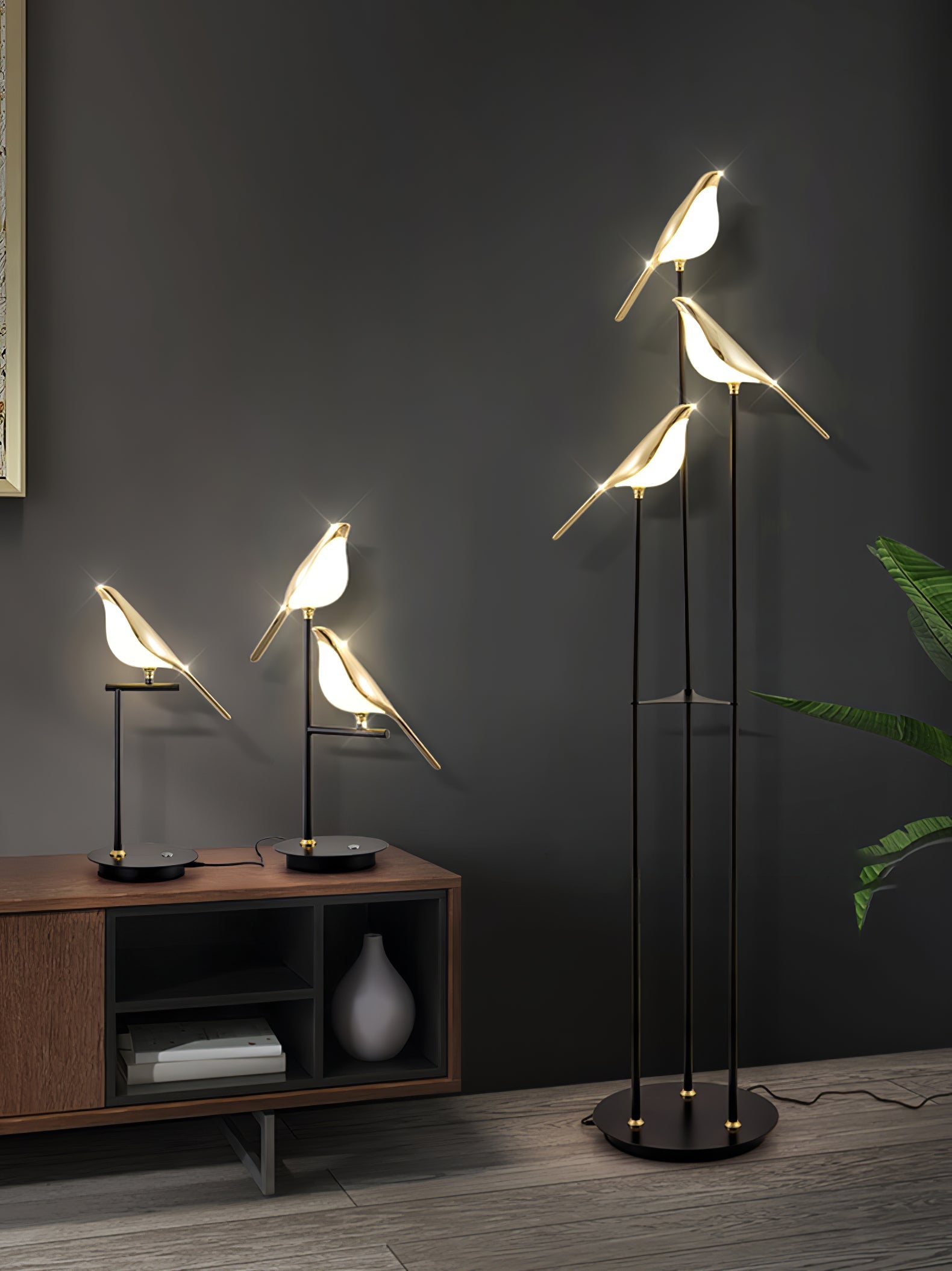 Lampa podłogowa LED z motywem ptaków Magpie Perch