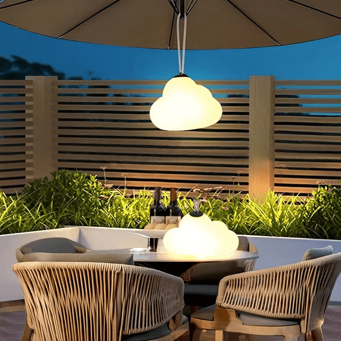 Zewnętrzna lampa wisząca LED w kształcie chmury