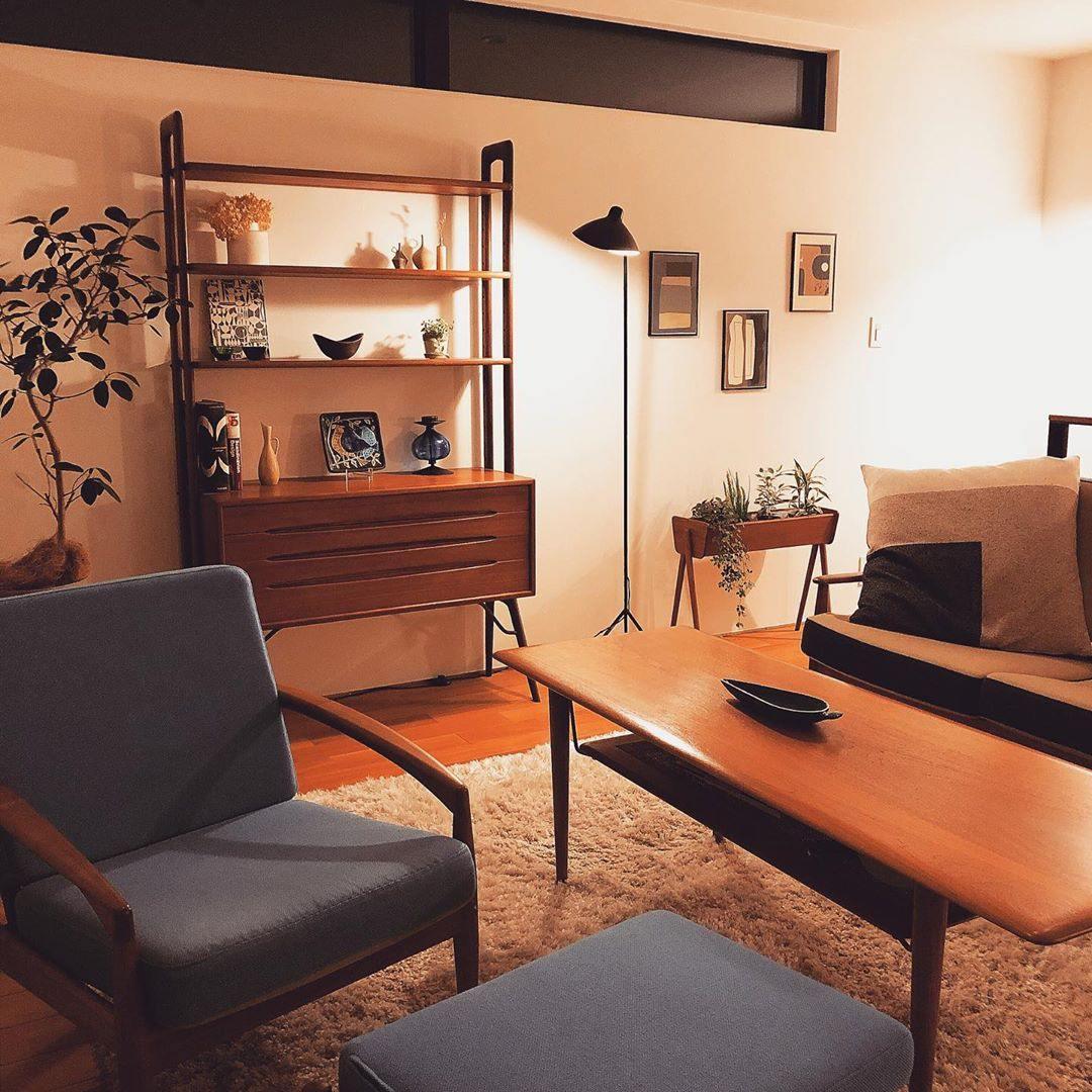 Nowoczesna lampa podłogowa metalowa czarna