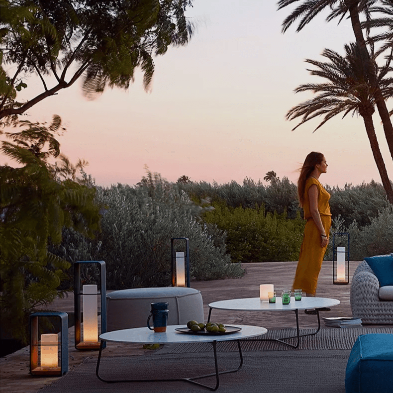 Solarna lampa tarasowa LED w formie latarni