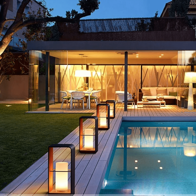 Solarna lampa tarasowa LED w formie latarni